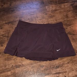 Like new! Nike plum skirt